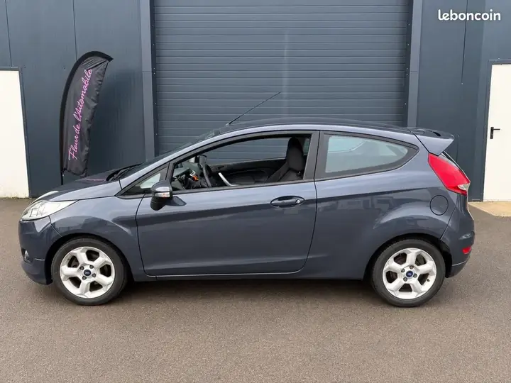 Ford Fiesta 2011 photo 5