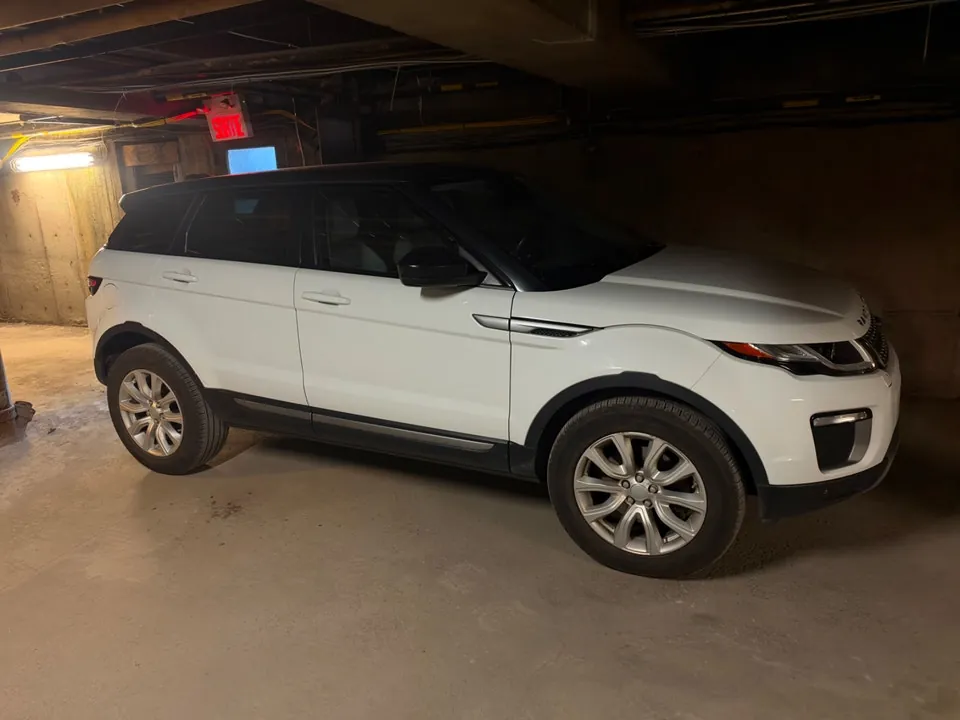 Land Rover Evoque 2017 photo 2