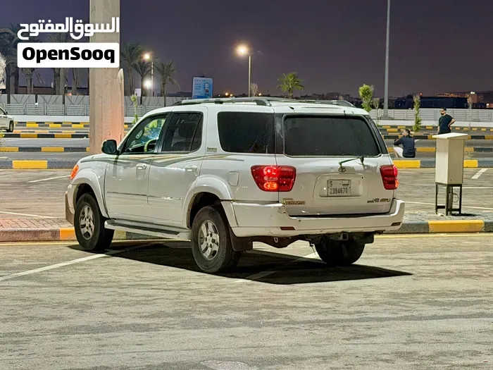 Toyota Sequoia 2004 photo 2