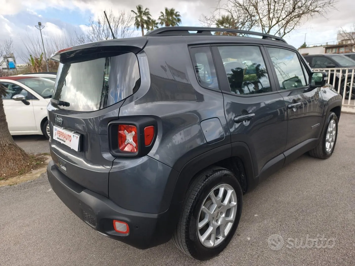 Jeep Renegade 2023 photo 3