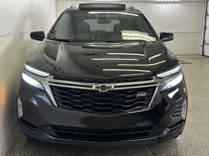 Chevrolet Equinox 2022 photo 2