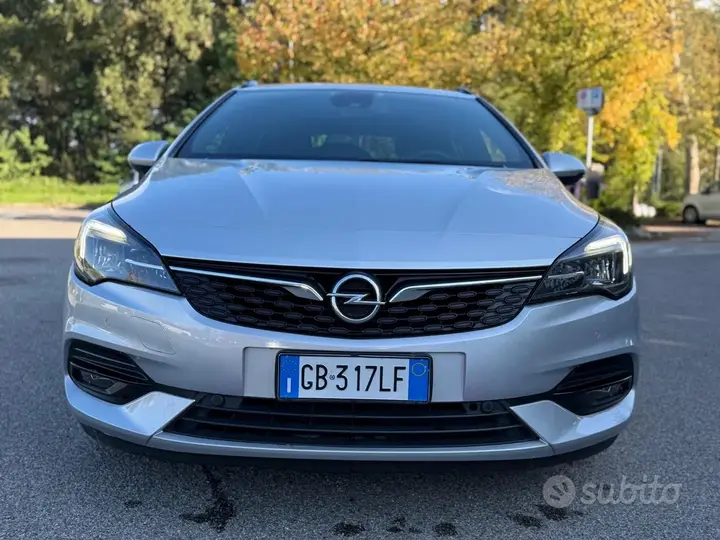 Opel Astra 2020 photo 2