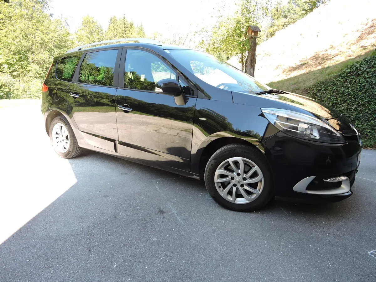 Renault Grand Scénic 2016 photo 2