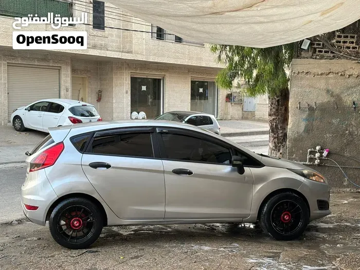 Ford Fiesta 2015 photo 4