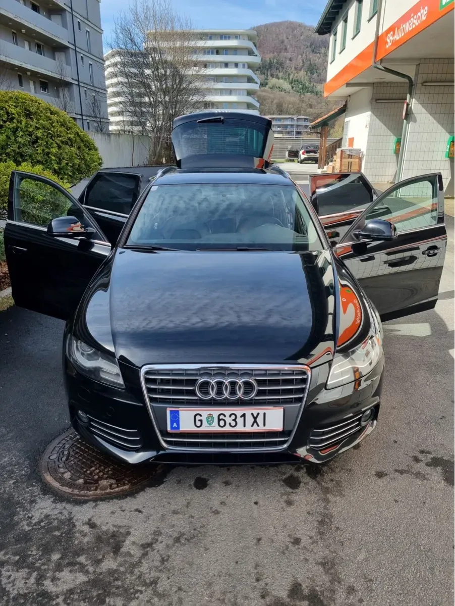 Audi A4 2008 photo 2