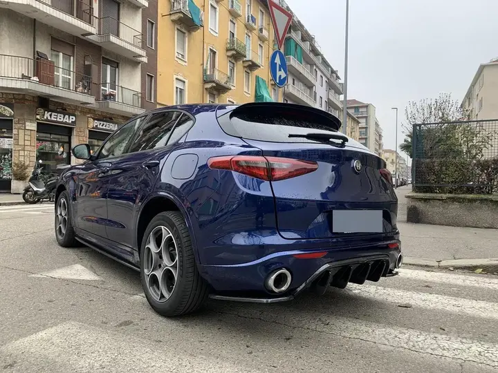 Alfa Romeo Stelvio 2018 photo 2