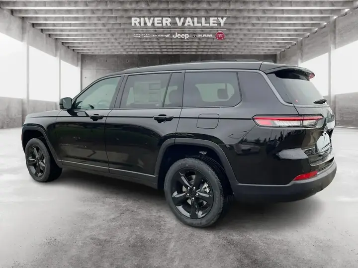 Jeep Grand Cherokee L 2026 photo 5