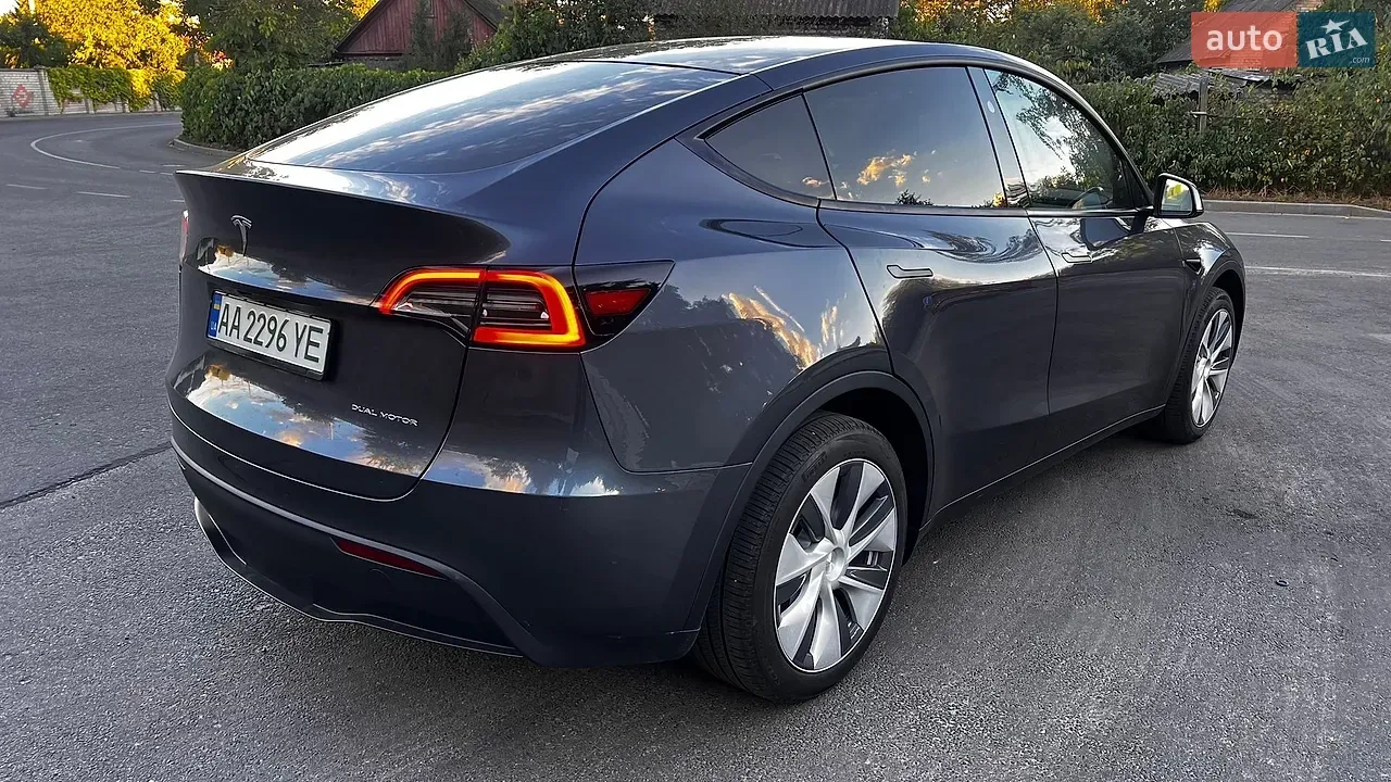 Tesla Model Y 2024 photo 5