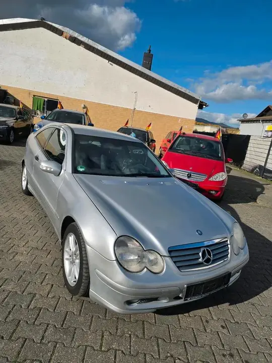 Mercedes-Benz C180