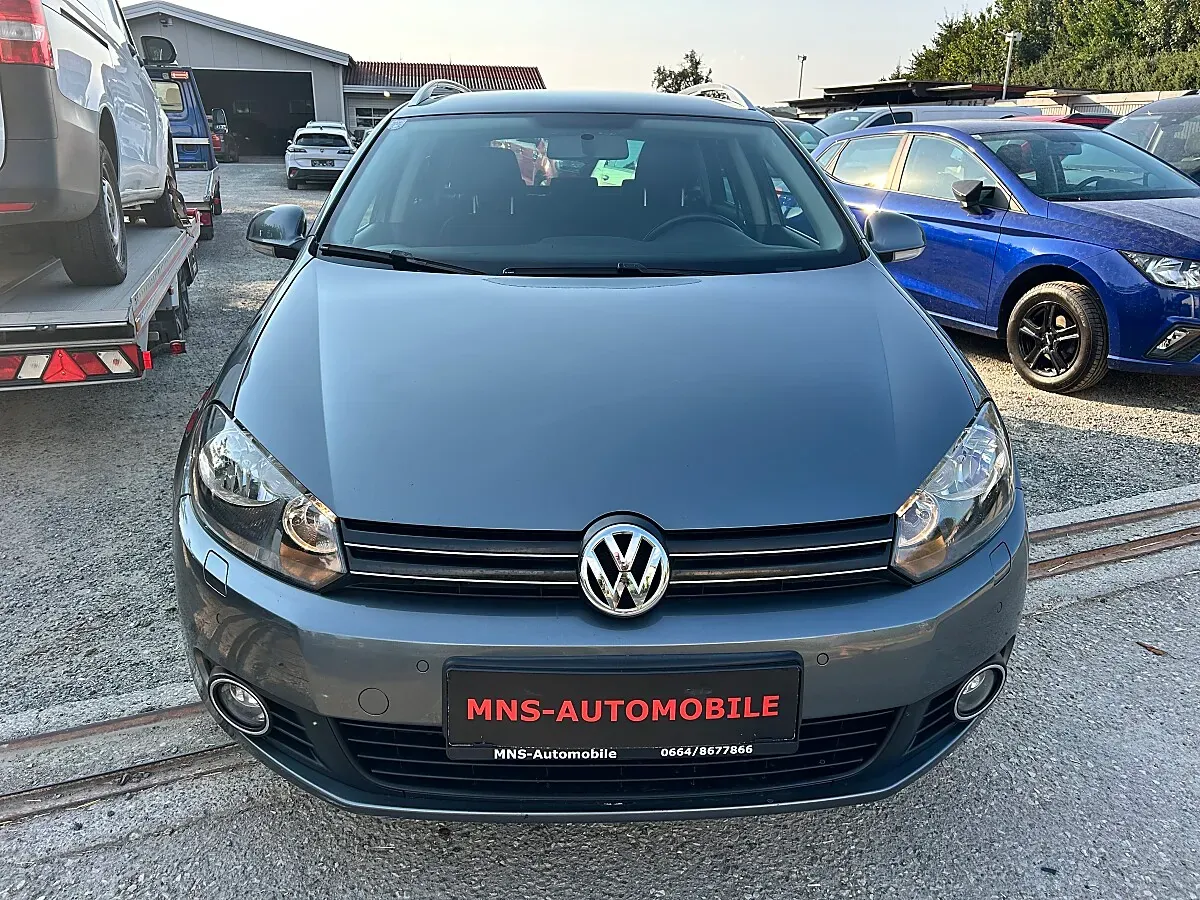 Volkswagen Golf 2010 photo 2