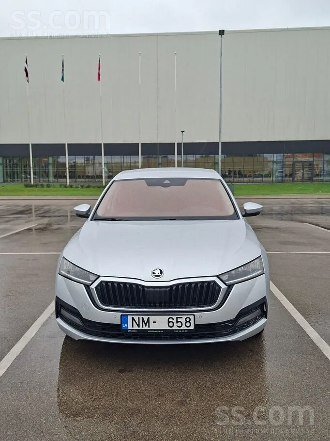 Skoda Octavia 2023 photo 2