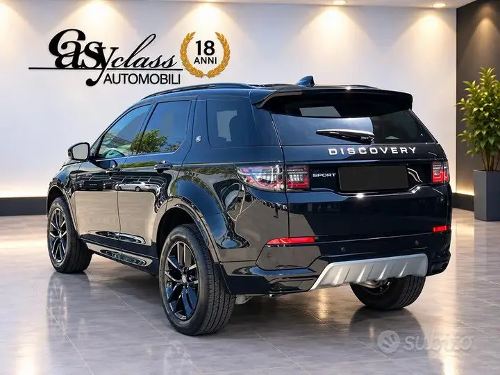 Land Rover Discovery Sport 2026 photo 3
