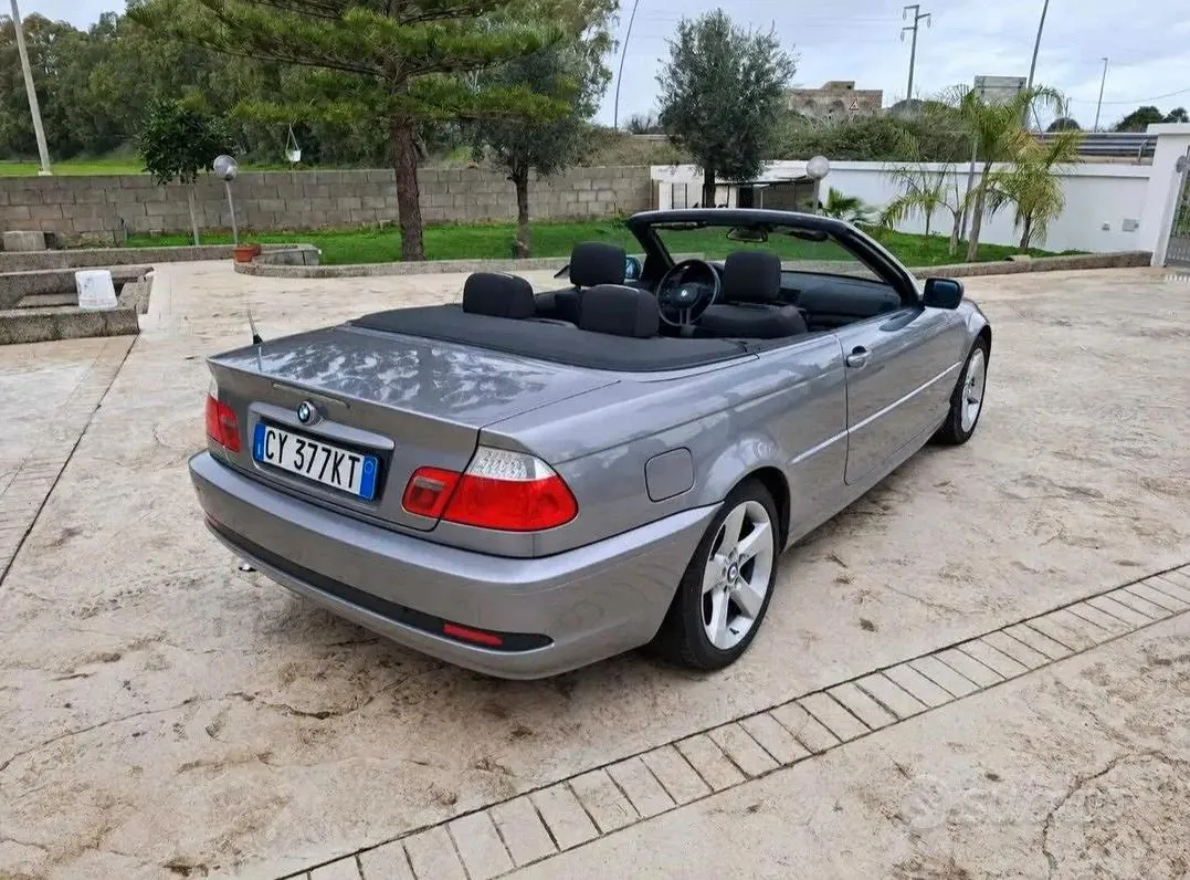 BMW 3 Series 2004 photo 2