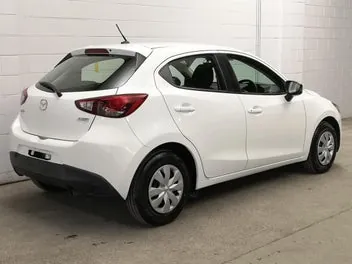 Mazda Demio 2016 photo 3