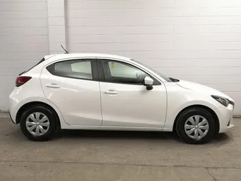 Mazda Demio 2016 photo 4