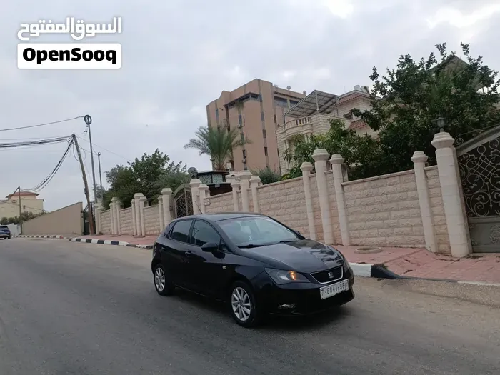 Seat Ibiza 2015 photo 2