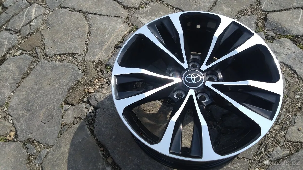Toyota Auris Avensis, C-Rh, Corolla Previa, Prius+, Rav4, Yaris Cross