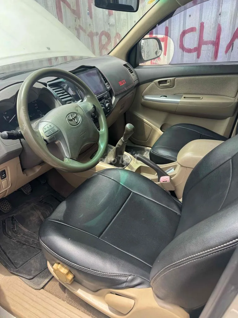 Toyota Hilux 2012 photo 2