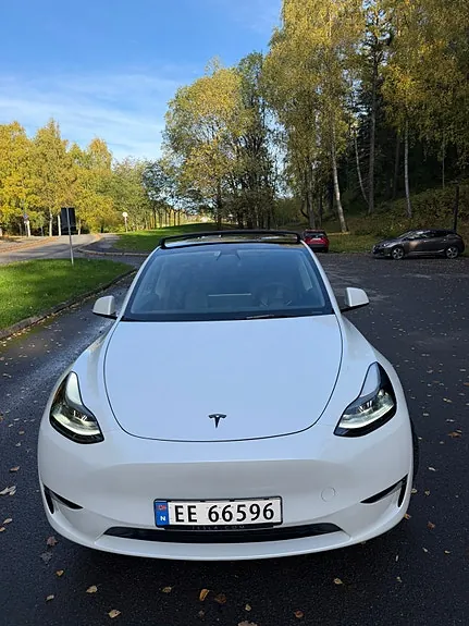 Tesla Model Y 2022 photo 3