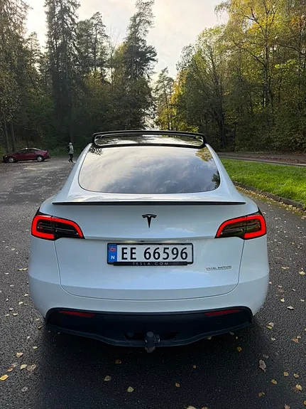 Tesla Model Y 2022 photo 4
