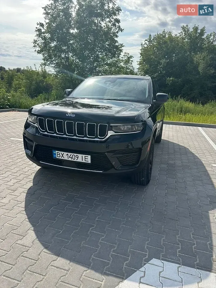 Jeep Grand Cherokee 2023 photo 3