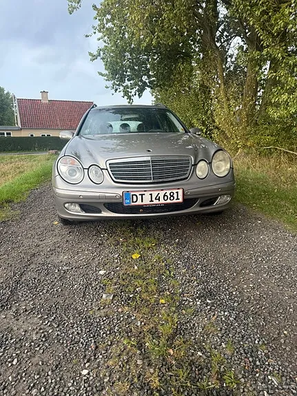 Mercedes-Benz E220
