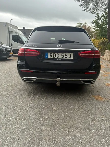 Mercedes-Benz E300 2022 photo 3