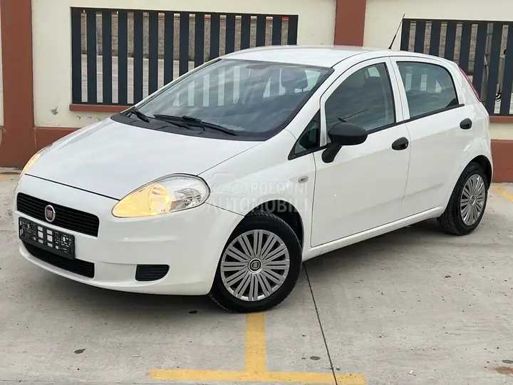 Fiat Grande Punto 2013 photo 4