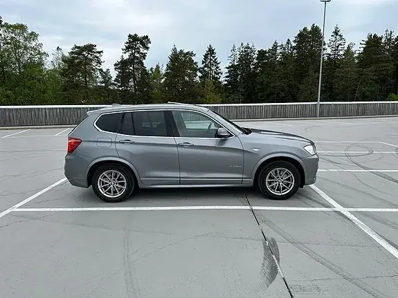 BMW X3 2012 photo 3
