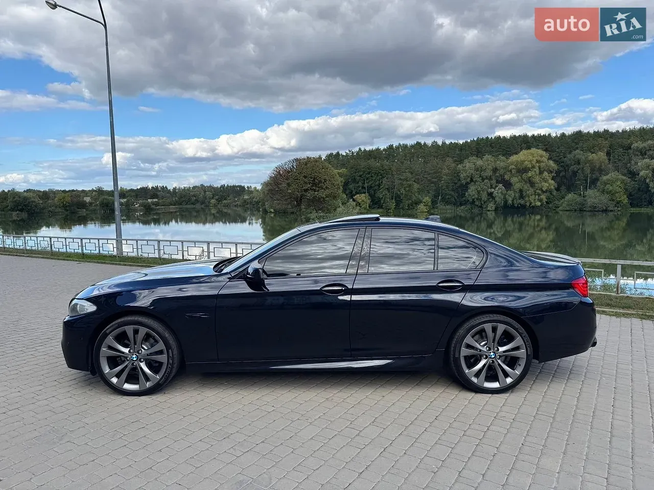 BMW 5 Series 2013 photo 5
