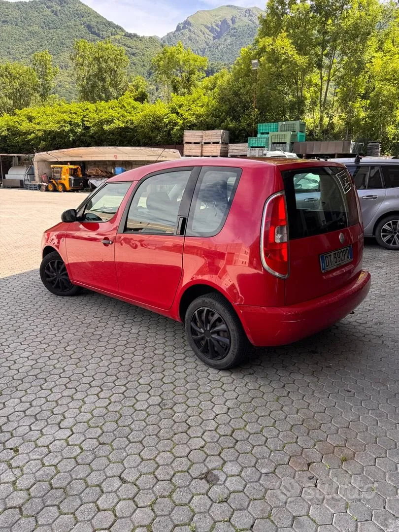 Skoda Roomster 2009 photo 3