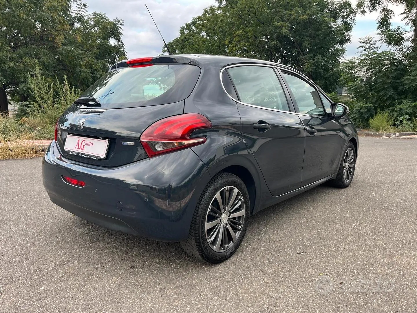 Peugeot 208 2016 photo 5