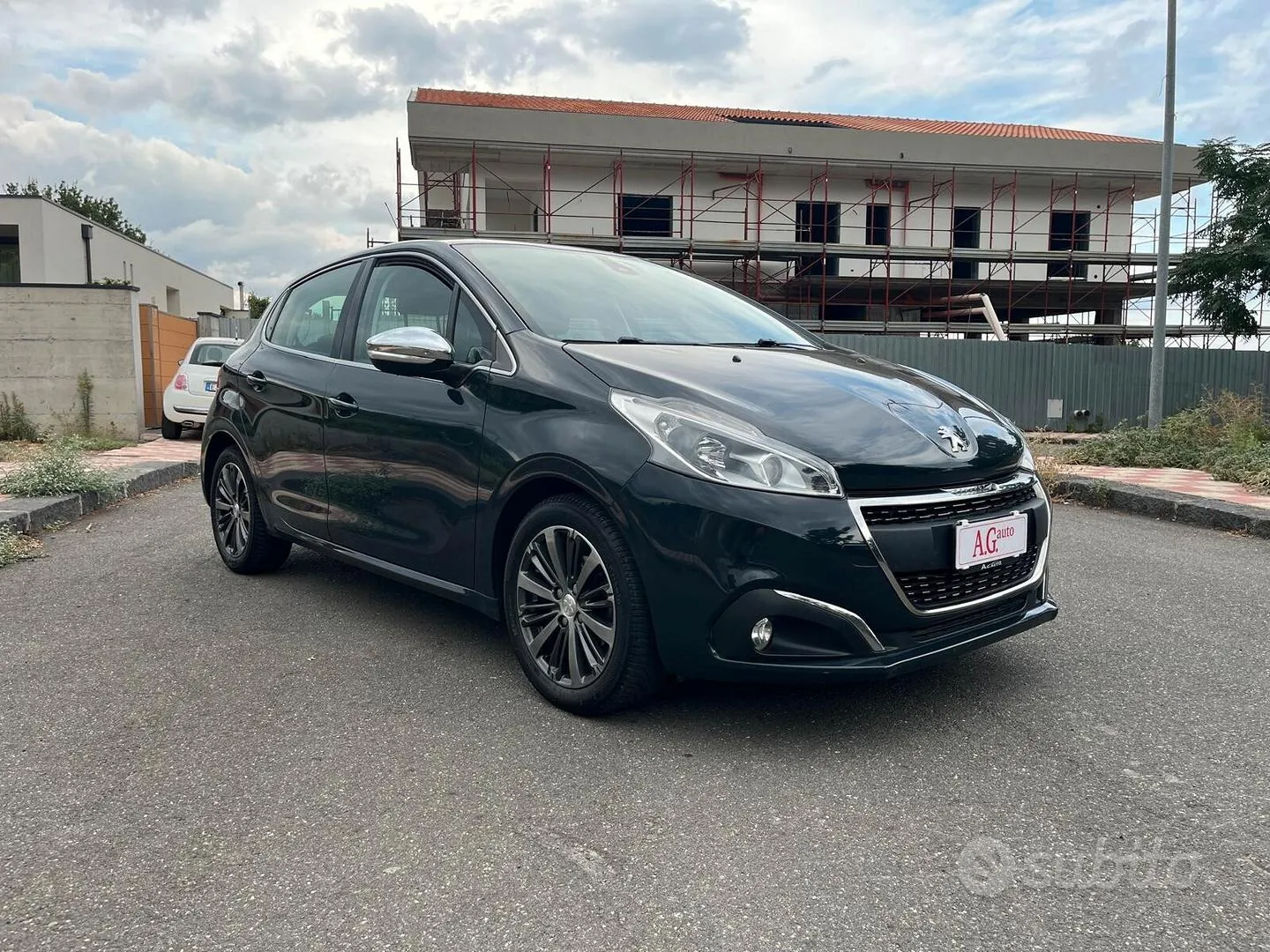 Peugeot 208 2016 photo 3