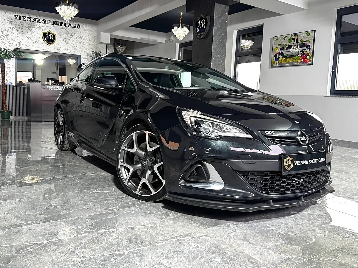 Opel Astra 2013 photo 2
