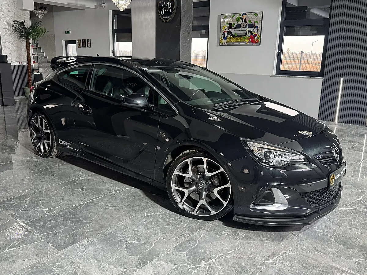 Opel Astra 2013 photo 3