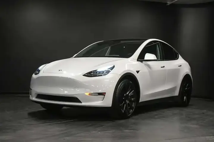 Tesla Model Y 2021 photo 2