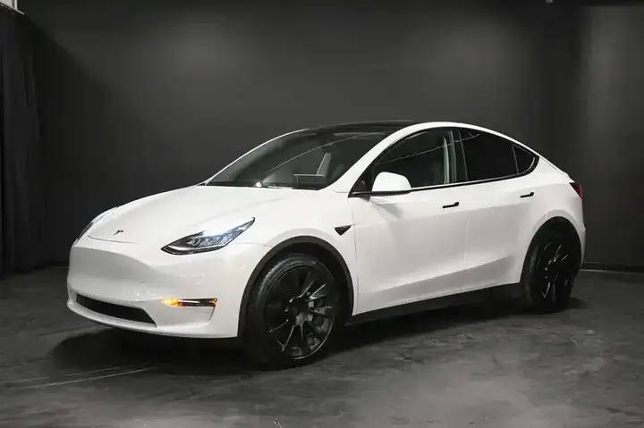 Tesla Model Y 2021 photo 4
