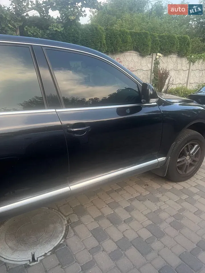 Volkswagen Touareg 2010 photo 2