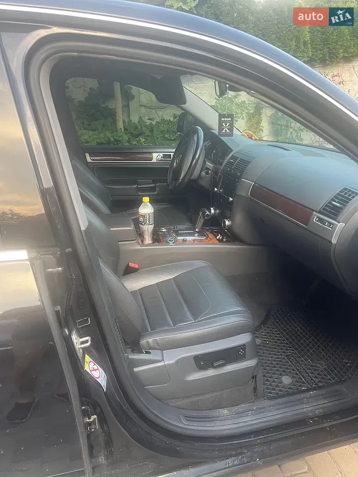 Volkswagen Touareg 2010 photo 3
