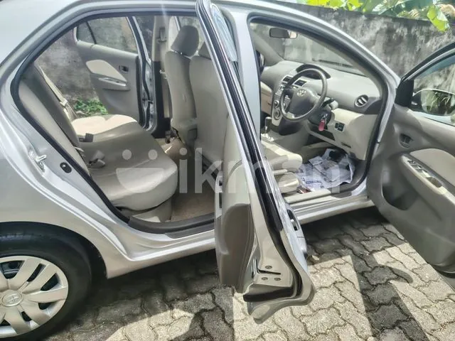 Toyota Belta 2011 photo 4