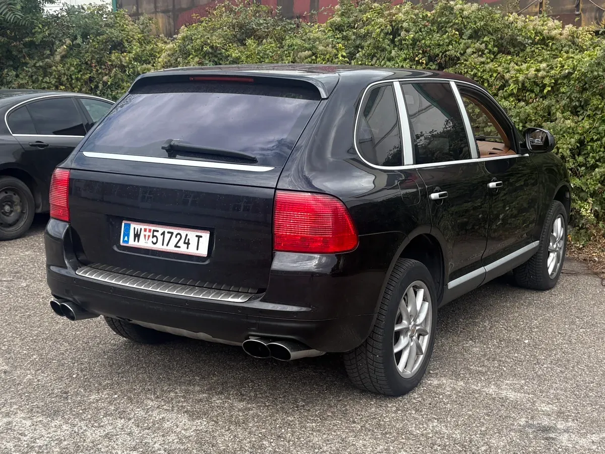 Porsche Cayenne 2003 photo 2