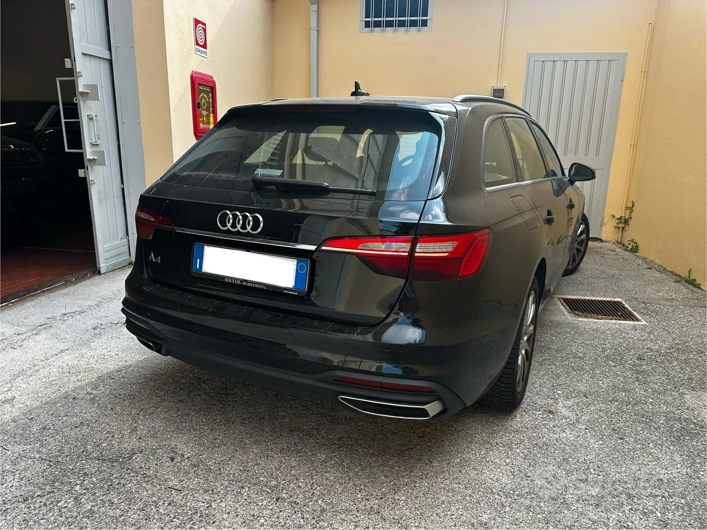 Audi A4 2023 photo 3