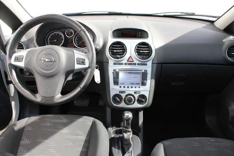 Opel Corsa 2011 photo 3