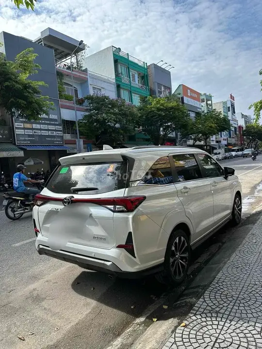 Toyota Veloz Cross