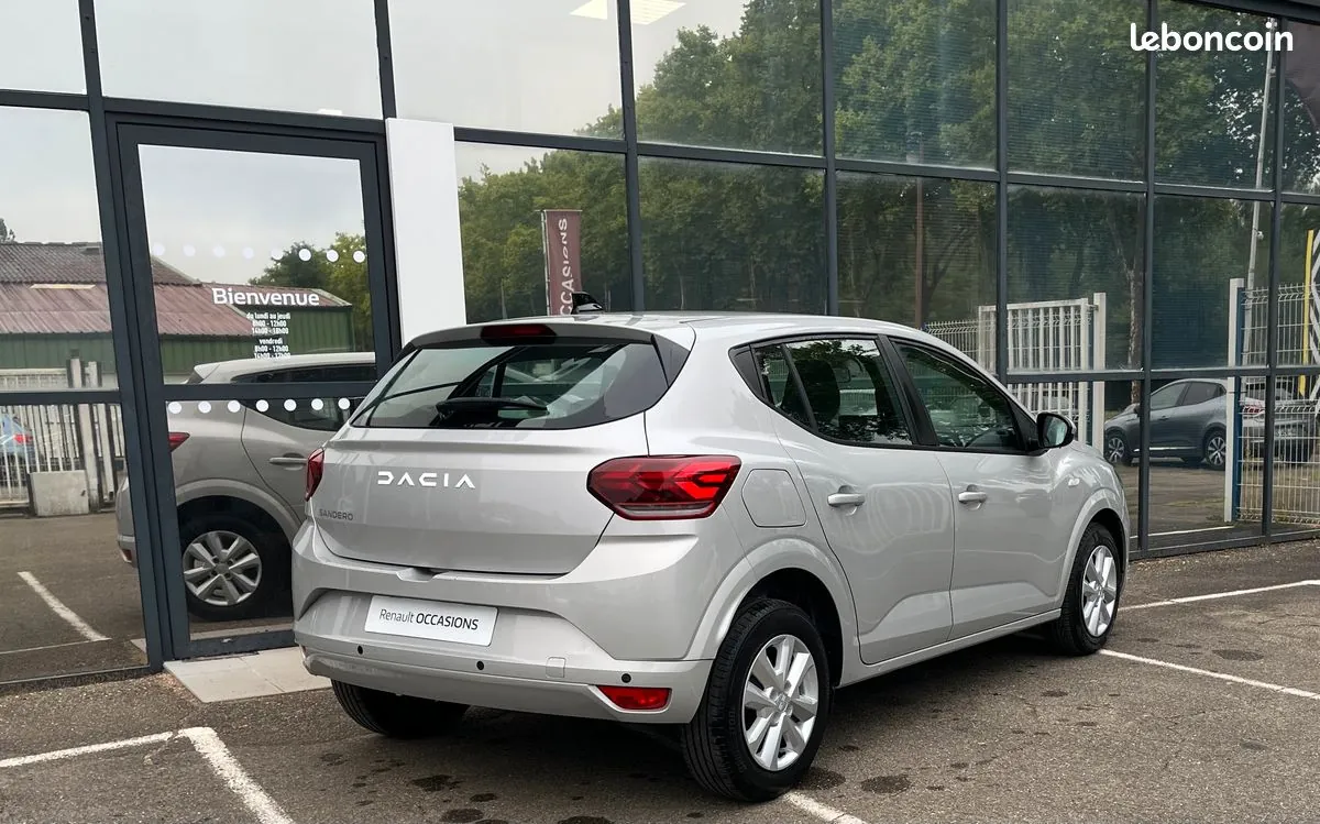 Dacia Sandero 2023 photo 2