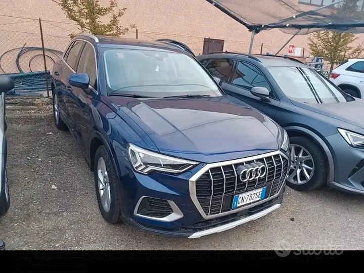 Audi Q3 2023 photo 3