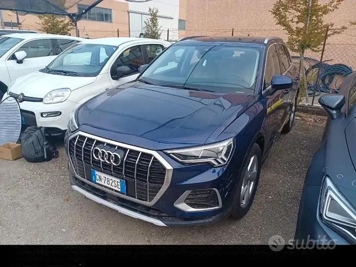 Audi Q3 2023 photo 2