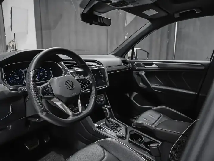 Volkswagen Tiguan 2022 photo 2