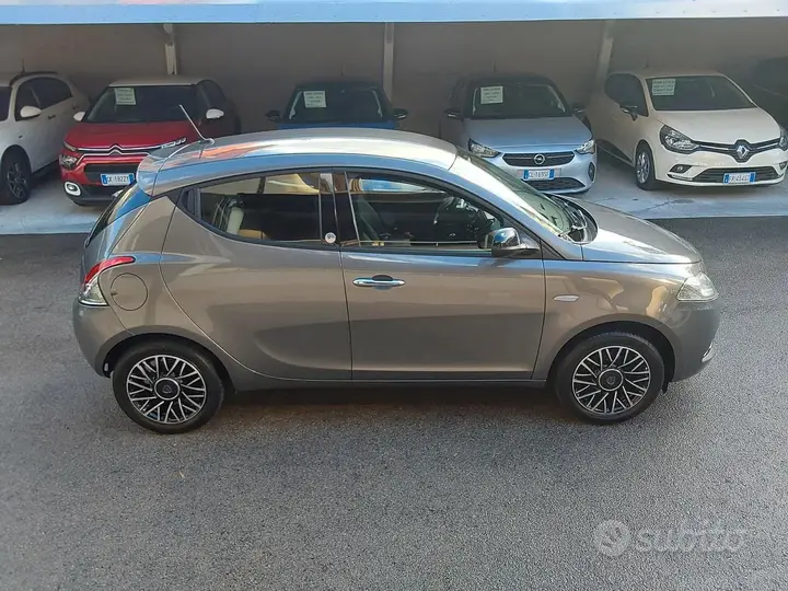 Lancia Ypsilon 2020 photo 2