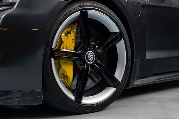 Porsche Taycan 2020 photo 3